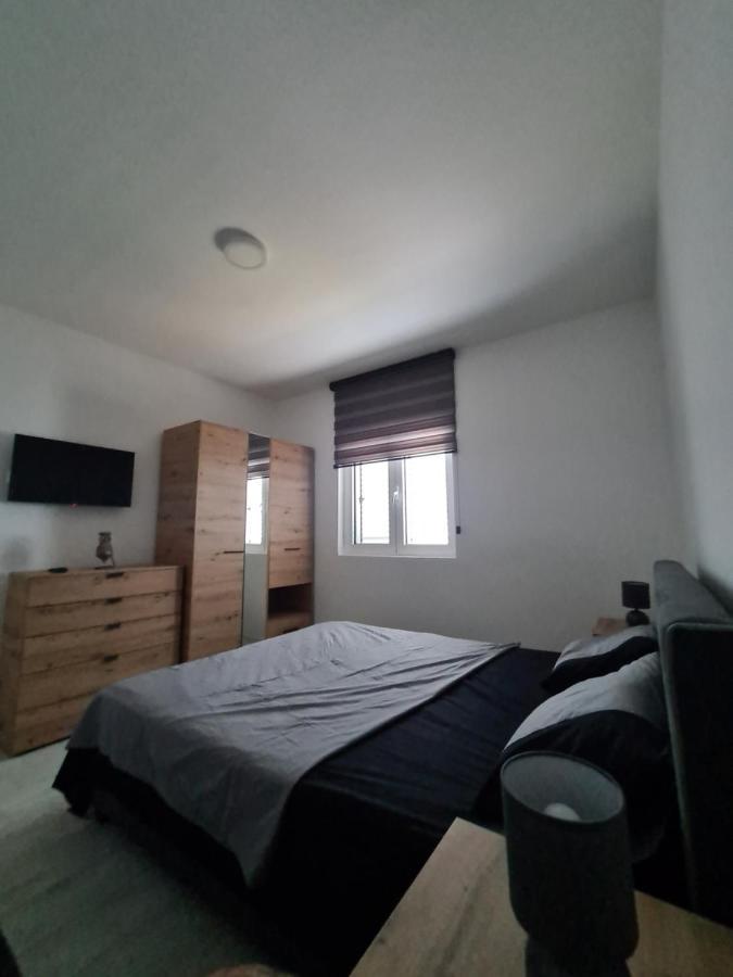 Apartment Nikcevic ティヴァト エクステリア 写真