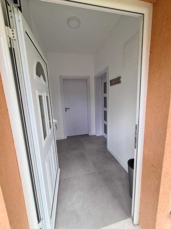 Apartment Nikcevic ティヴァト エクステリア 写真